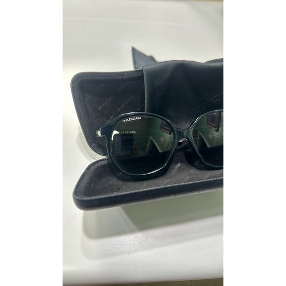 Balenciaga 58mm Round Sunglasses Black - Picture 7 of 7
